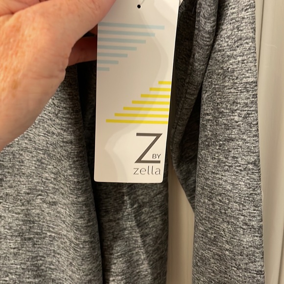 NWT Z by Zella layering too - Picture 4 of 6